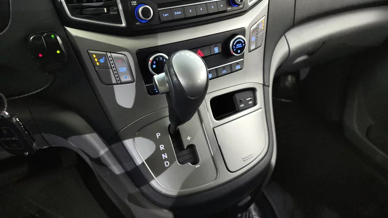 Hyundai Grand Starex