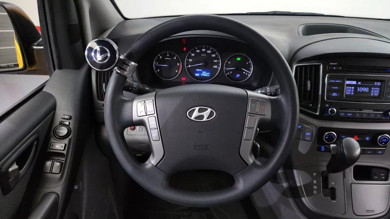 Hyundai Grand Starex