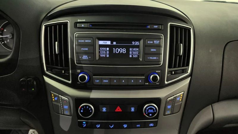 Hyundai Grand Starex