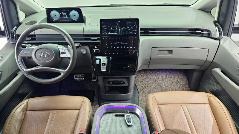 Hyundai Staria