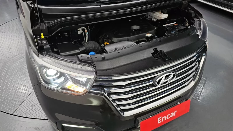 Hyundai Grand Starex