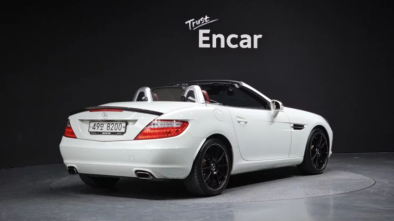 Mercedes-Benz SLK-Class