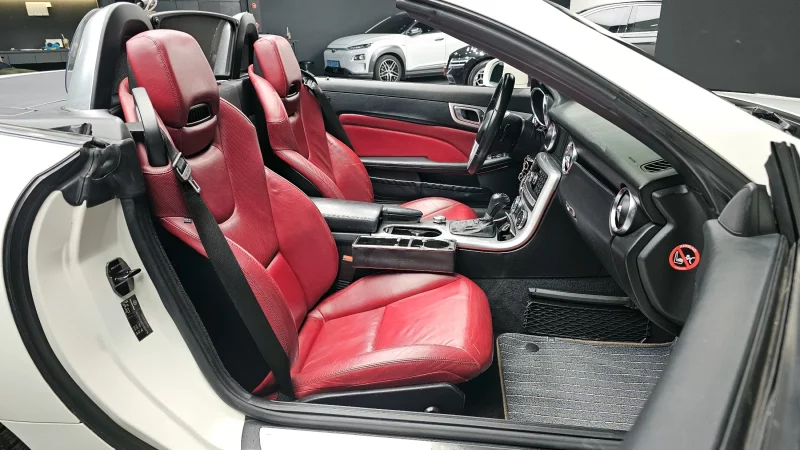 Mercedes-Benz SLK-Class