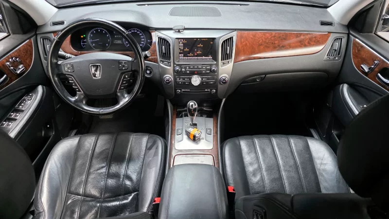 Hyundai Equus