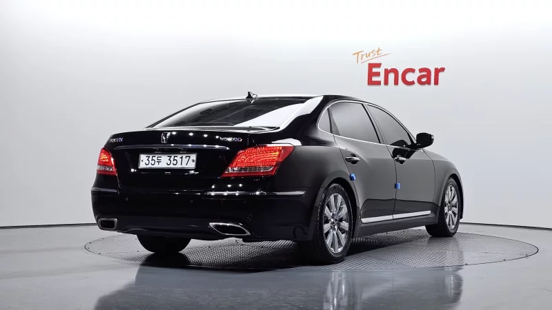 Hyundai Equus