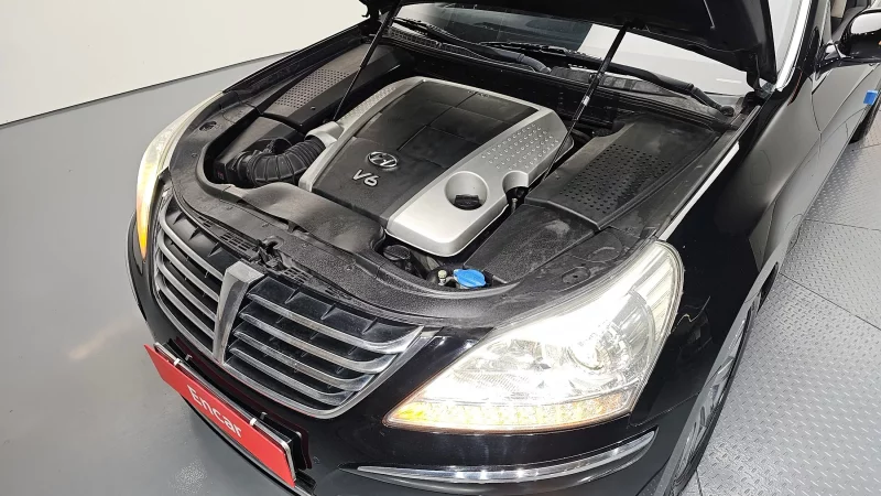 Hyundai Equus