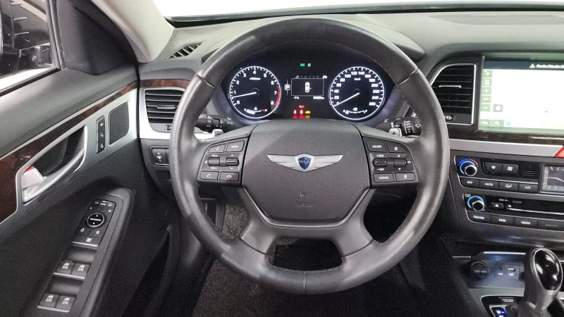 Hyundai Genesis