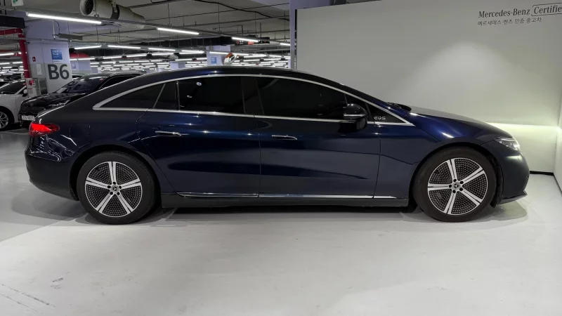 Mercedes-Benz EQS
