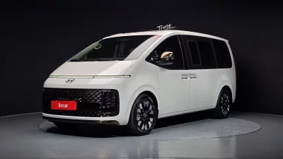 Hyundai Staria