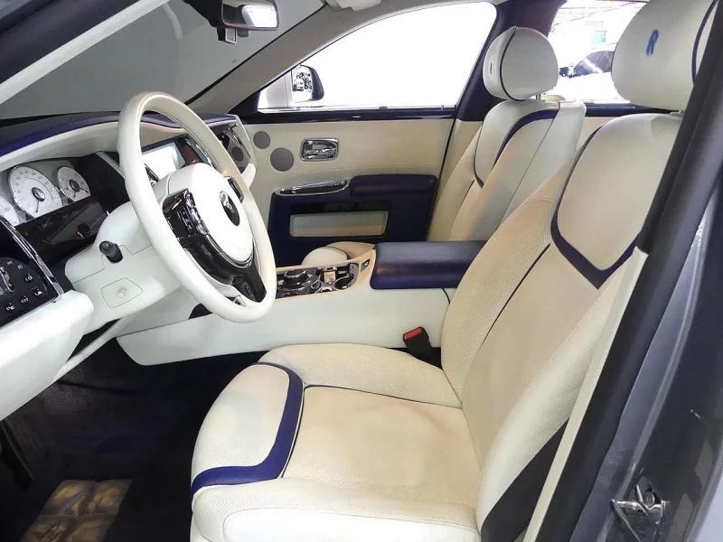 Rolls-Royce GHOST