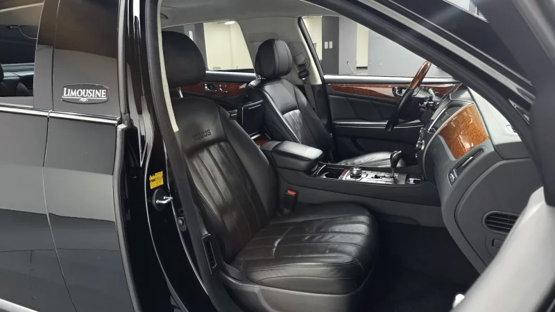 Hyundai Equus