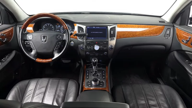 Hyundai Equus