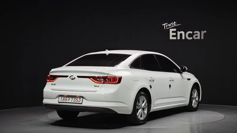 Renault Samsung SM6