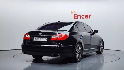 Hyundai Genesis