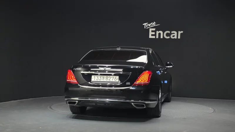 Genesis EQ900