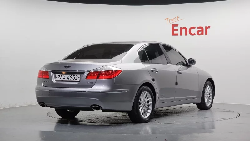 Hyundai Genesis