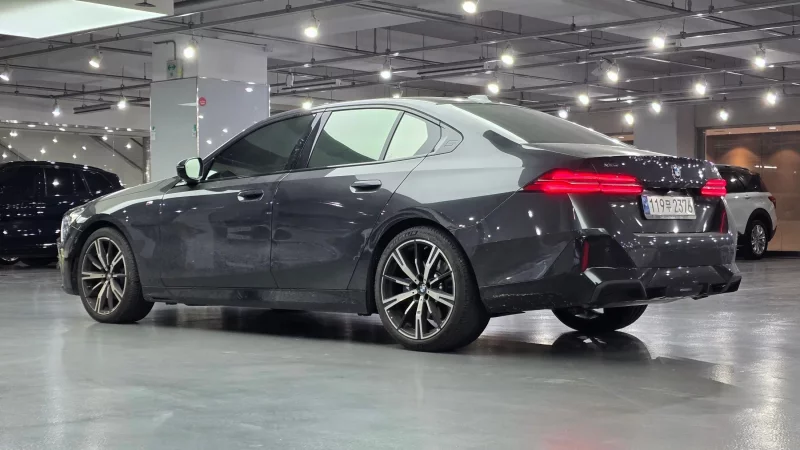 BMW 5-Series