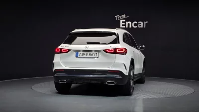 Mercedes-Benz GLA-Class