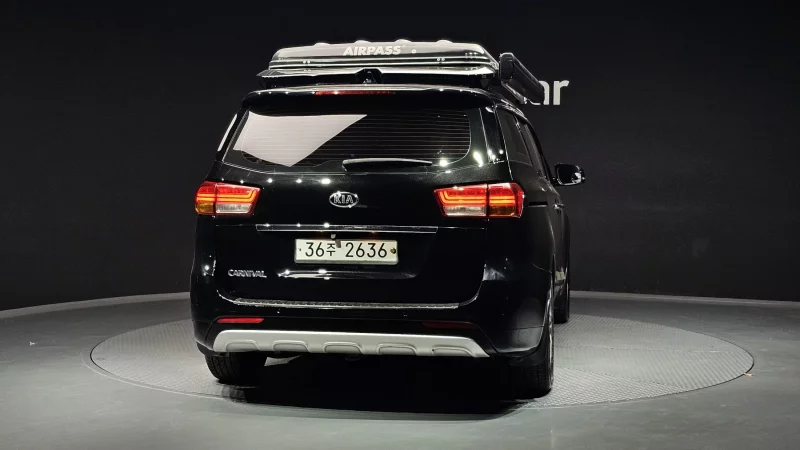Kia Carnival