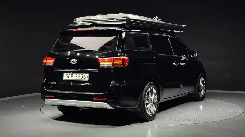 Kia Carnival