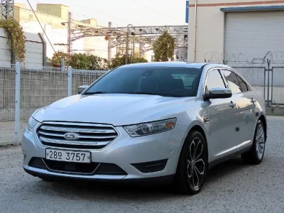 Ford TAURUS