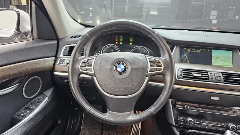 BMW 5-Series Gran Turismo