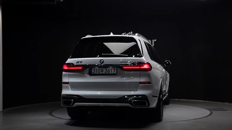 BMW X7