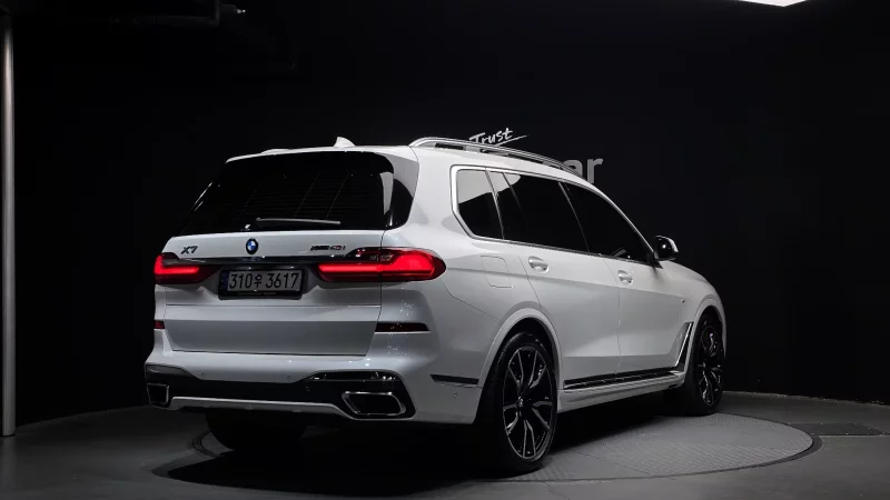 BMW X7