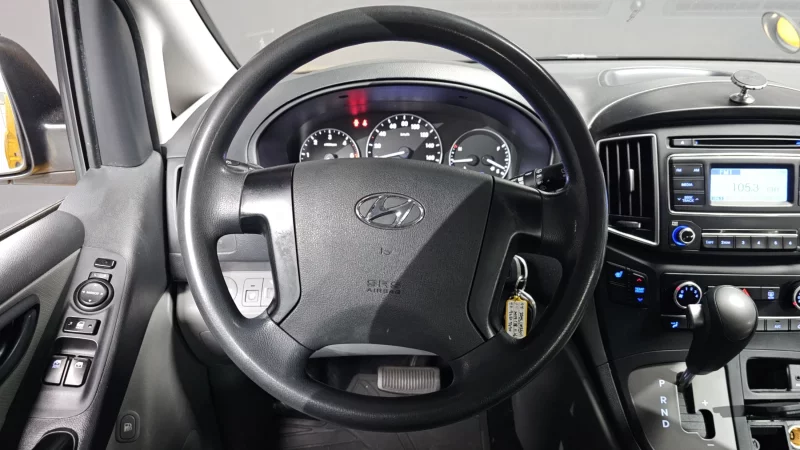 Hyundai Starex