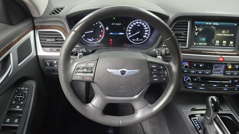 Hyundai Genesis