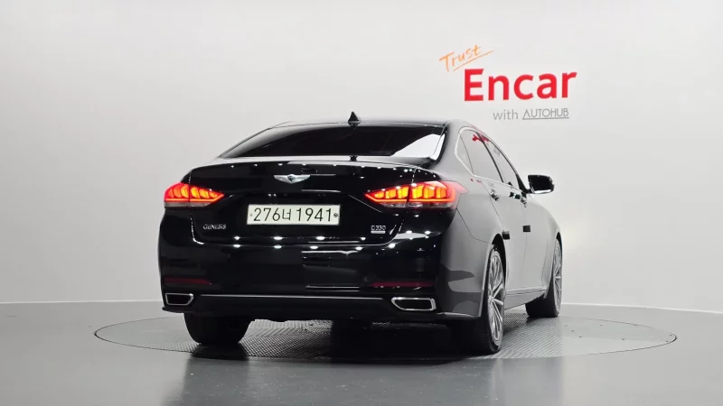 Hyundai Genesis