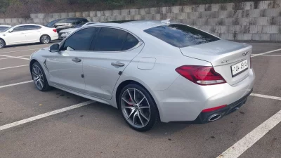 Genesis G70