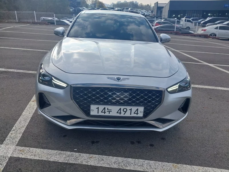 Genesis G70
