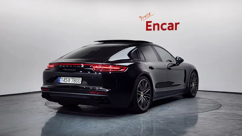 Porsche PANAMERA