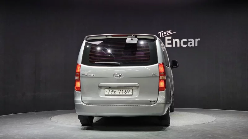 Hyundai Grand Starex
