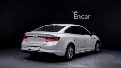 Renault SM6
