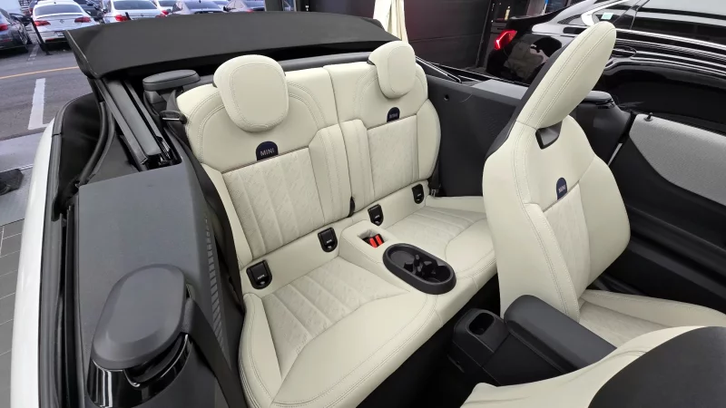 MINI Cooper Convertible