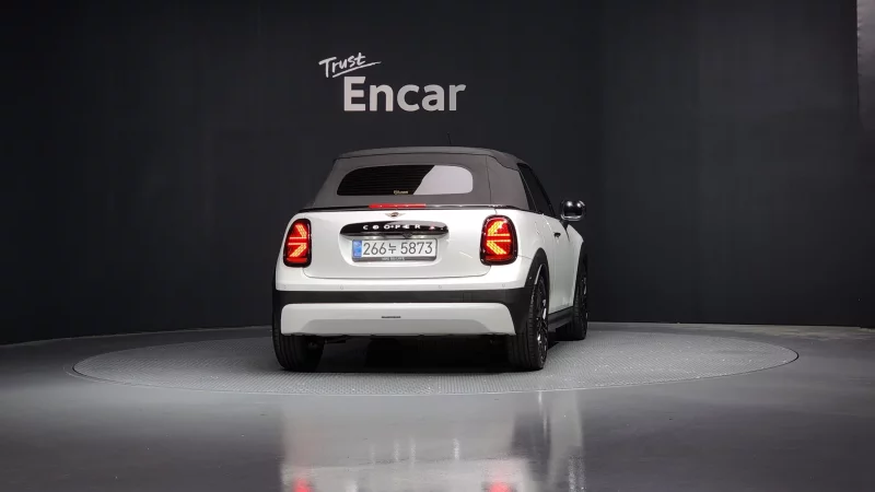 MINI Cooper Convertible