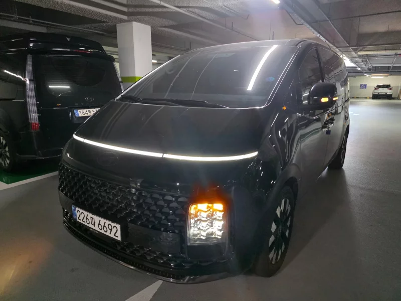 Hyundai Staria