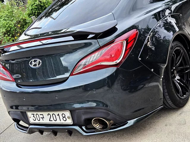 Hyundai Genesis