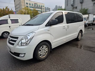Hyundai Starex