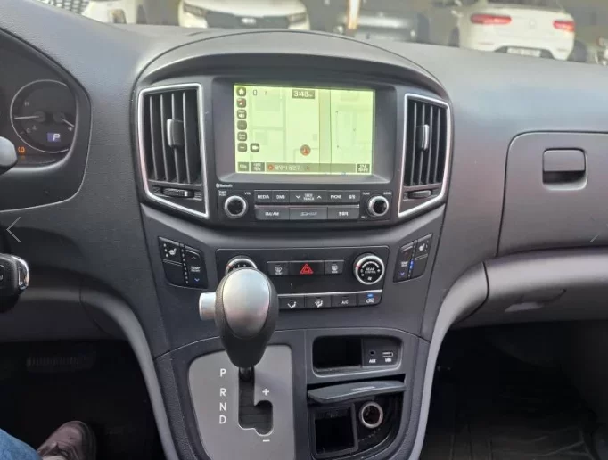 Hyundai Starex