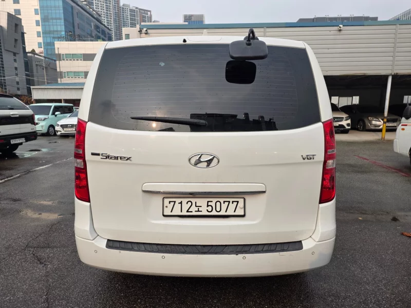 Hyundai Starex