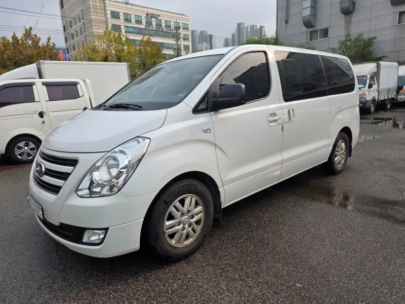 Hyundai Starex