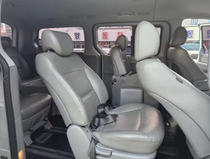 Hyundai Starex
