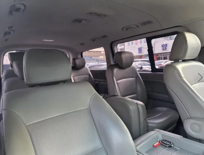 Hyundai Starex