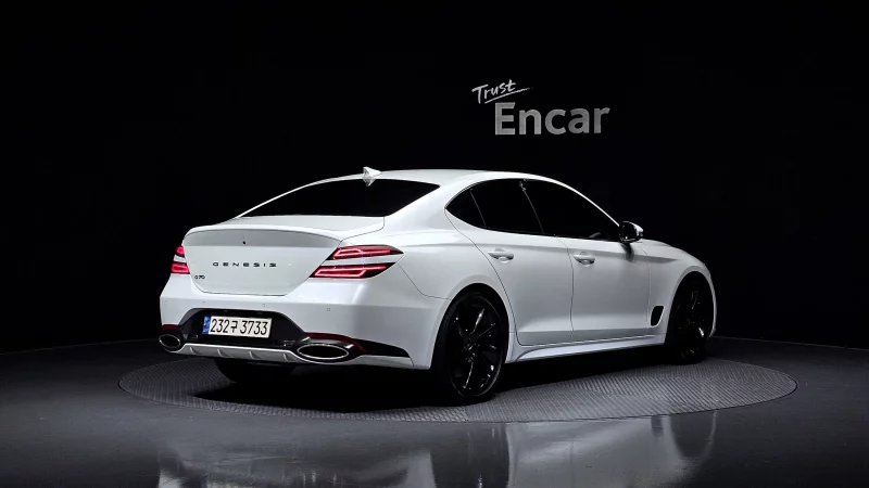 Genesis G70