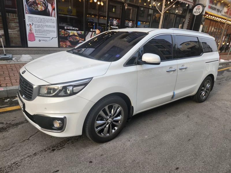 Kia Carnival