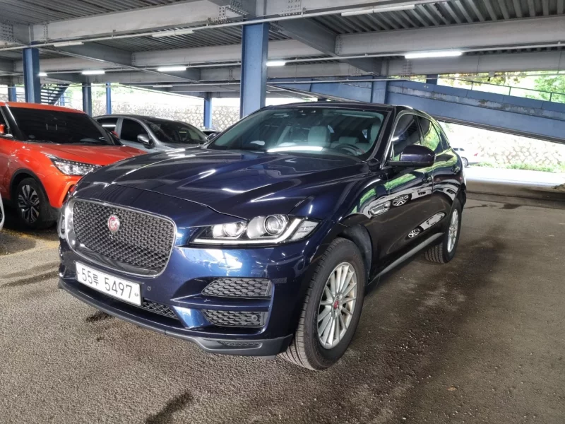 Jaguar F-PACE