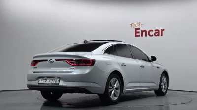 Renault SM6